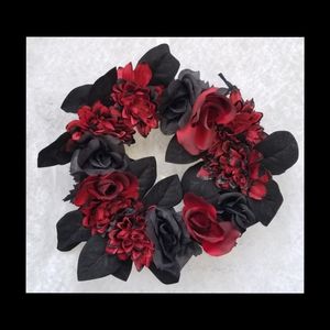 10" Handmade Rose and Daisy Wreath